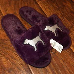 Victoria’s Secret PINK slippers